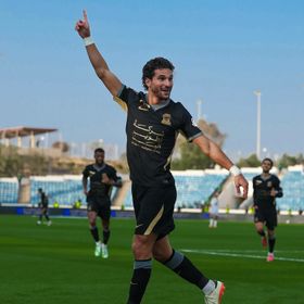 شاهد.. أبها متذيل الترتيب ينتزع تعادلاً صعباً من الاتحاد
