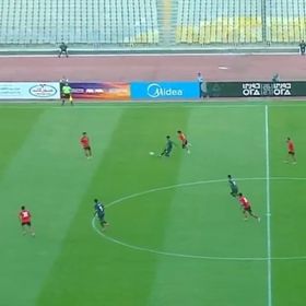 شاهد.. "هدف عالمي" بتسديدة من منتصف الملعب في الدوري المصري
