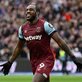 بعد 10 سنوات.. الجامايكي أنطونيو يودع وست هام