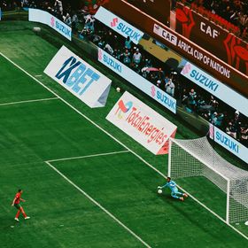 شوط أول سلبي.. رحيمي يهدر ركلة جزاء للمغرب أمام جزر القمر