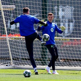 قائمة برشلونة ضد أوساسونا.. استبعاد مفاجئ وظهور أول لتير شتيغن