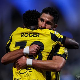 شاهد.. الاتحاد يتعثر أمام الفتح ويتلقى ضربة قوية في سباق اللقب