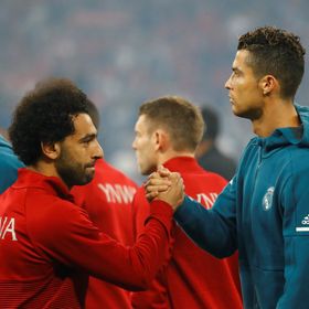 تقرير: محمد صلاح يتلقى "عرضاً ضخماً" لخلافة رونالدو في النصر