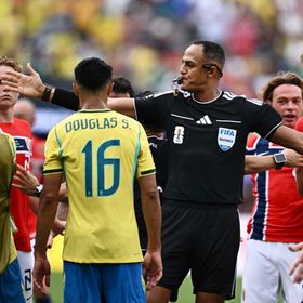 الفاتح يدير قمة إنجلترا والأرجنتين في نصف نهائي كأس العالم