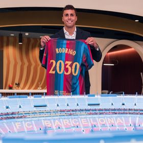184 مليون يورو.. برشلونة ينفق ثروة في الميركاتو ويخسر خوليان ألفاريز