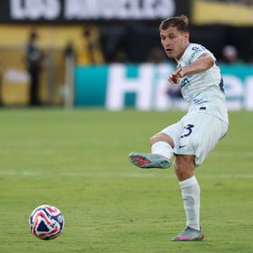 هل يلحق نجما إنتر باريلا وباستوني بإنزاغي في الدوري السعودي؟