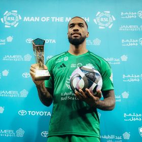 من الأفضل بين إيفان توني ورياض محرز في مباراة الأهلي والاتفاق؟