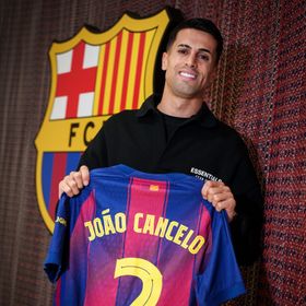 بعد تهميشه في الهلال.. كانسيلو على أعتاب إنجاز غير مسبوق في أوروبا