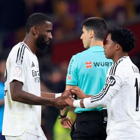 "كان مجنوناً وخرج عن السيطرة".. أسطورة ألمانيا يؤدّب "المصارع" روديغر