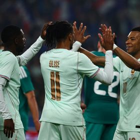 الكشف عن أول 10 لاعبين في سباق الكرة الذهبية لعام 2026