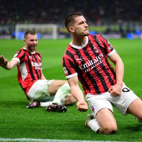 شاهد.. ميلان يصعق إنتر بثلاثية في ديربي الغضب ويبلغ نهائي الكأس