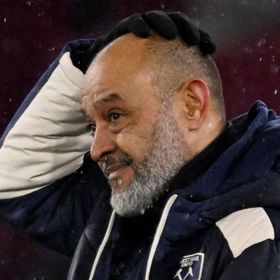 بعد أموريم وماريسكا.. نونو سانتو على حافة الإقالة بعد سقوط أمام فريقه السابق