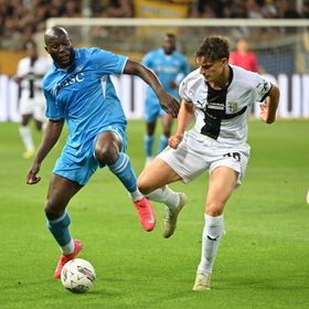 ليوني "كانافارو الجديد" على رادار إنتر وليفربول.. وبرشلونة يراقب