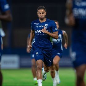 استمرار غياب لودي عن الهلال دون تحديد موعد عودته من الإصابة
