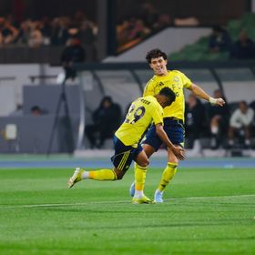 شاهد.. النصر يتقدم على ضمك في الشوط الأول بهدف "غريب"