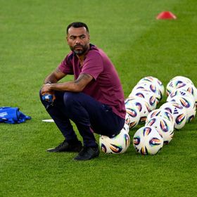 تشيزينا الإيطالي يُعين أشلي كول مدرباً مؤقتاً حتى نهاية الموسم