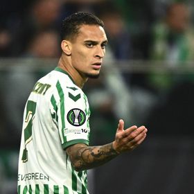 مانشستر يونايتد يتخلص من أنتوني ويعيده إلى بيتيس بعقد نهائي