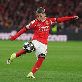 بنفيكا يؤكد "دعماً كاملاً" لجيانلوكا بريستياني ويأسف "لحملة تشهير تعرّض لها"