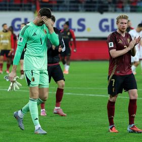 أجواء كارديف تخيف تيبو كورتوا قبل قمة حاسمة بين بلجيكا وويلز