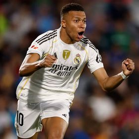 كيليان مبابي يسجل في 11 مباراة متتالية للمرة الأولى بمسيرته