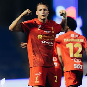 مهاجم القادسية السعودي مطلوب في مانشستر يونايتد مقابل 70 مليون يورو