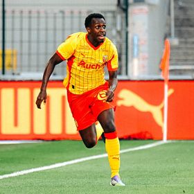 سعود عبد الحميد يدخل التاريخ كأول سعودي يشارك في الدوري الفرنسي