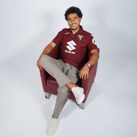 تورينو يتعاقد رسمياً مع المغربي زكريا أبو خلال