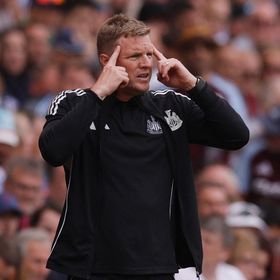 مدرب نيوكاسل يعلن إصابة ويسا ويكشف "تحوّلاً" بعلاقته مع إيزاك