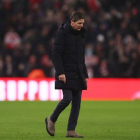 كريستال بالاس يدرس إقالة مدربه أوليفر غلاسنر بعد انتقاداته العنيفة للإدارة