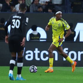 محمد سيماكان يوجه رسالة إلى جمهور النصر قبل مواجهة كاواساكي