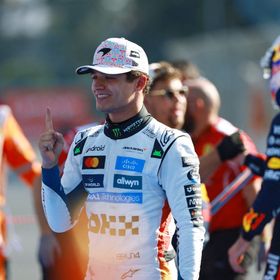 نوريس يفوز في المكسيك وينتزع صدارة فورمولا 1 أمام بياستري وفرشتابن