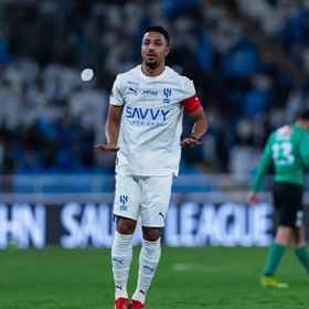 من هو بديل سالم الدوسري في تشكيلة الهلال أمام نيوم؟