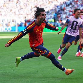 برشلونة "غاضب" من "التحدي العلني" لفيران توريس.. فهل أنهى مسيرته في النادي؟