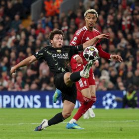 نبأ درامي لهوغو إيكيتيكي بعد إصابته الخطرة مع ليفربول أمام باريس سان جيرمان