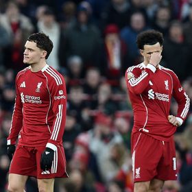 ليفربول يكتفي بتعادل محبط مع بيرنلي وتشيلسي ينتصر مع روسينيور