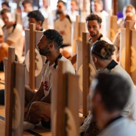 "زيارة المعبد كانت ملهمة".. صلاح يتغنّى بالإعداد للموسم الجديد