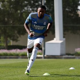 الدوري السعودي يغري ألابا وسيبايوس بالرحيل عن ريال مدريد