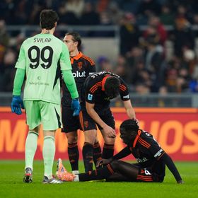 أساني دياو يغيب عن السنغال في كأس أمم إفريقيا بعد إصابته مع كومو