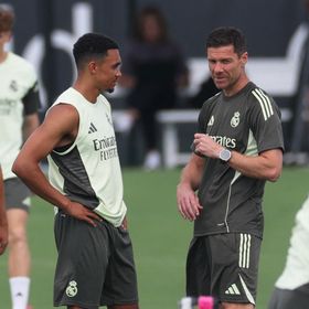 هل ينتظر ريال مدريد صفقات جديدة؟.. تشابي أُبلغ بالقرار النهائي