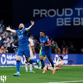 شاهد.. الهلال يكتسح الخلود بسداسية ويواصل ملاحقة النصر