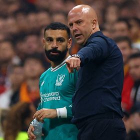 سلوت يكشف موعد انضمام محمد صلاح إلى منتخب مصر قبل كأس أمم إفريقيا