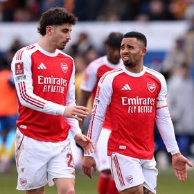 أسماء بارزة.. من سيغادر أرسنال هذا الصيف؟