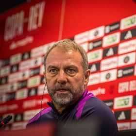 لا مكان لتير شتيغن.. تشكيلة برشلونة أمام راسينغ في كأس الملك