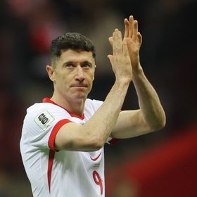 مدرب بولندا يؤكد رغبة ليفاندوفسكي بالعودة للمنتخب