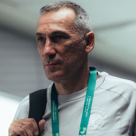 دونيس يحدد نقاط قوة السعودية قبل مواجهة الإمارات في نهائي "خليجي 27"
