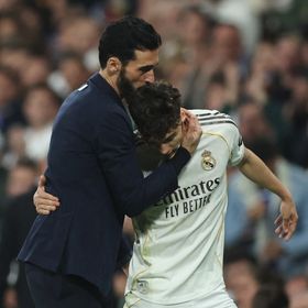 مدرب فولهام ألفارو أربيلوا يسعى لخطف لاعب ثالث من ريال مدريد