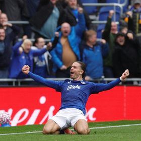 غريليش: إيفرتون كان مريعاً في الشوط الأول ولاعب بالاس رائع