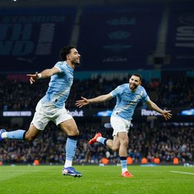 شاهد.. ثنائية مرموش تقود مانشستر سيتي لنهائي كأس الرابطة