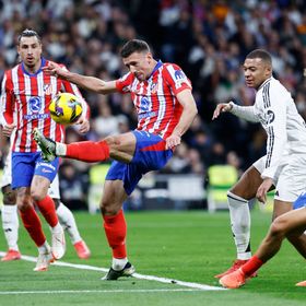 ضربة قوية لدفاع أتلتيكو قبل الديربي أمام ريال مدريد