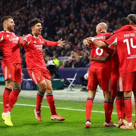 شاهد.. بنفيكا يحقق أول فوز ويُغرق أياكس في دوري أبطال أوروبا